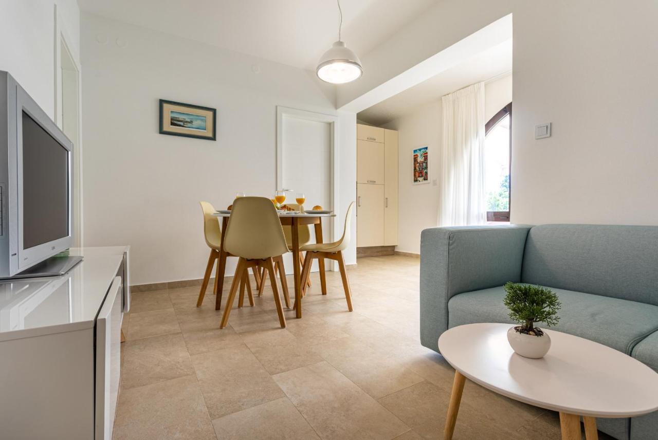 Apartments House Barbara 2 Kornić 外观 照片